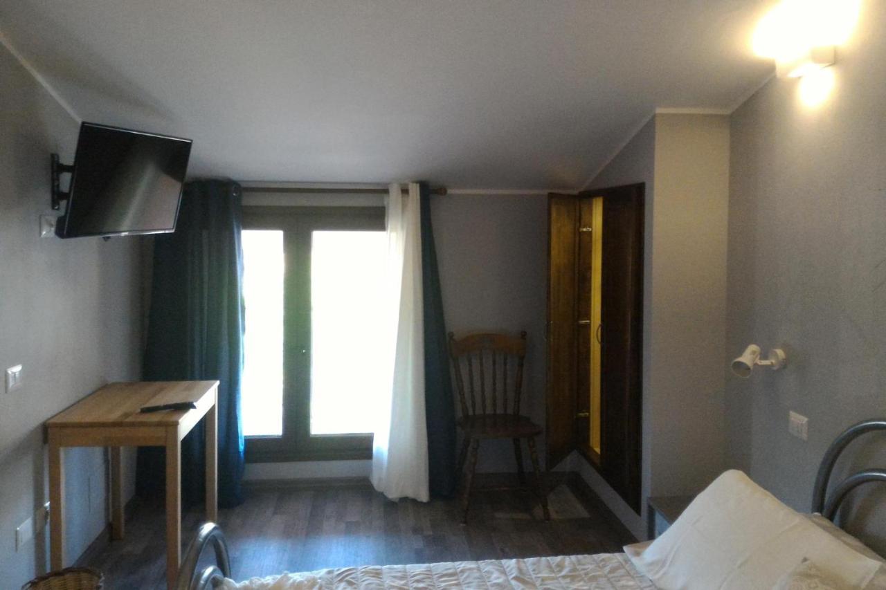Corona Bed & Breakfast ซาร์ดารา ภายนอก รูปภาพ