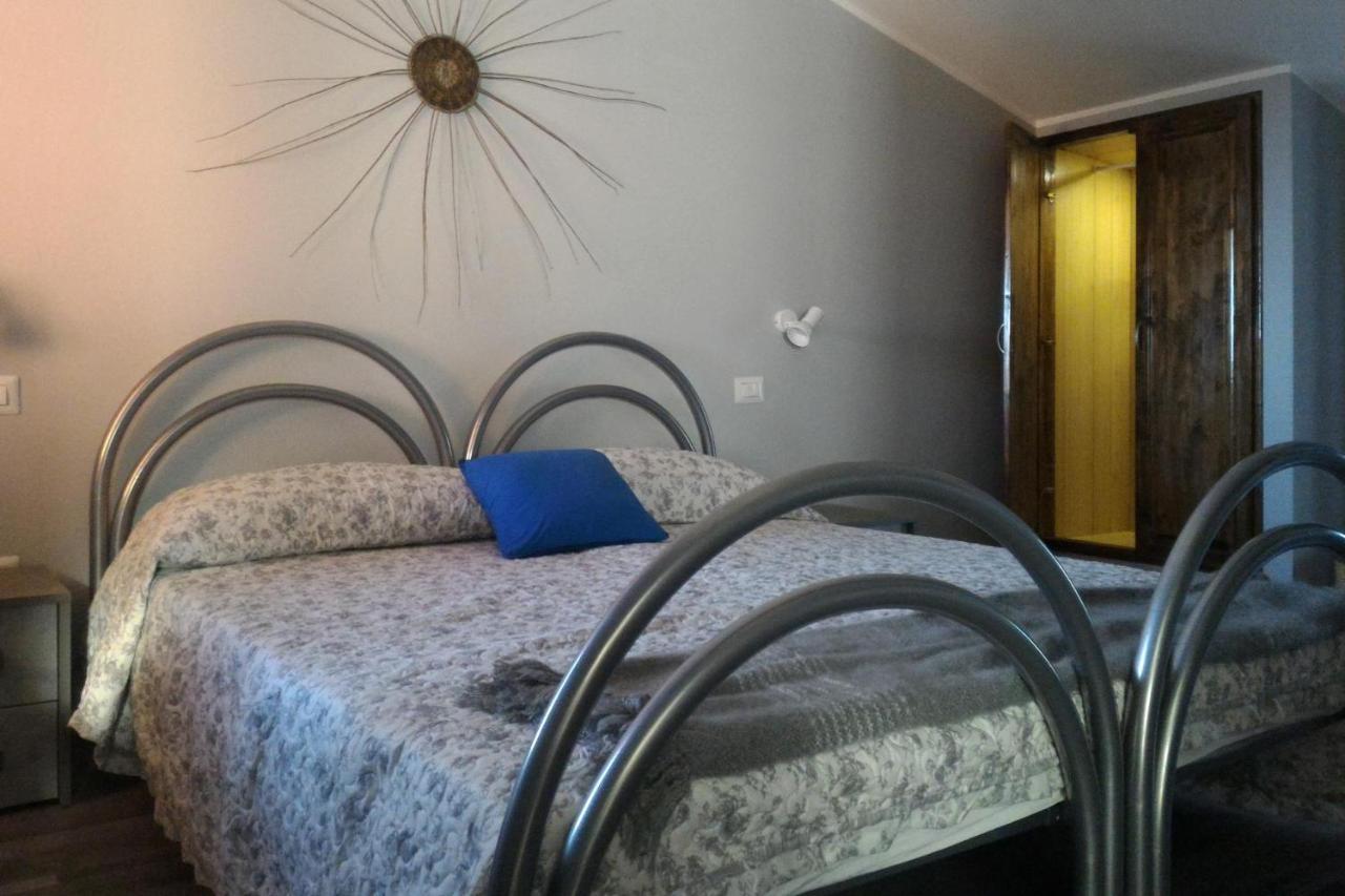 Corona Bed & Breakfast ซาร์ดารา ภายนอก รูปภาพ