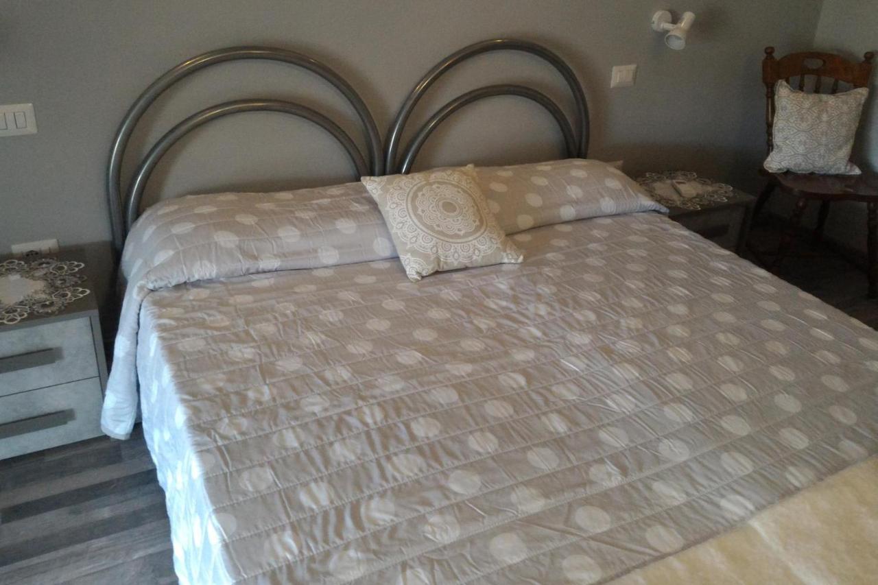 Corona Bed & Breakfast ซาร์ดารา ภายนอก รูปภาพ