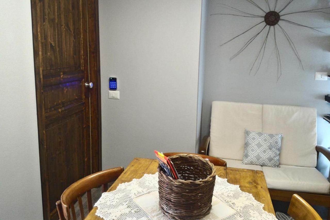 Corona Bed & Breakfast ซาร์ดารา ภายนอก รูปภาพ